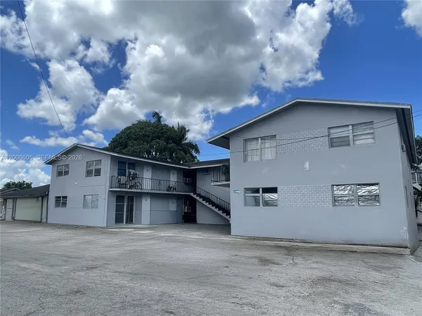 $795 | 332 Southwest 3rd Street, Unit 5, Belle Glade, FL 33430