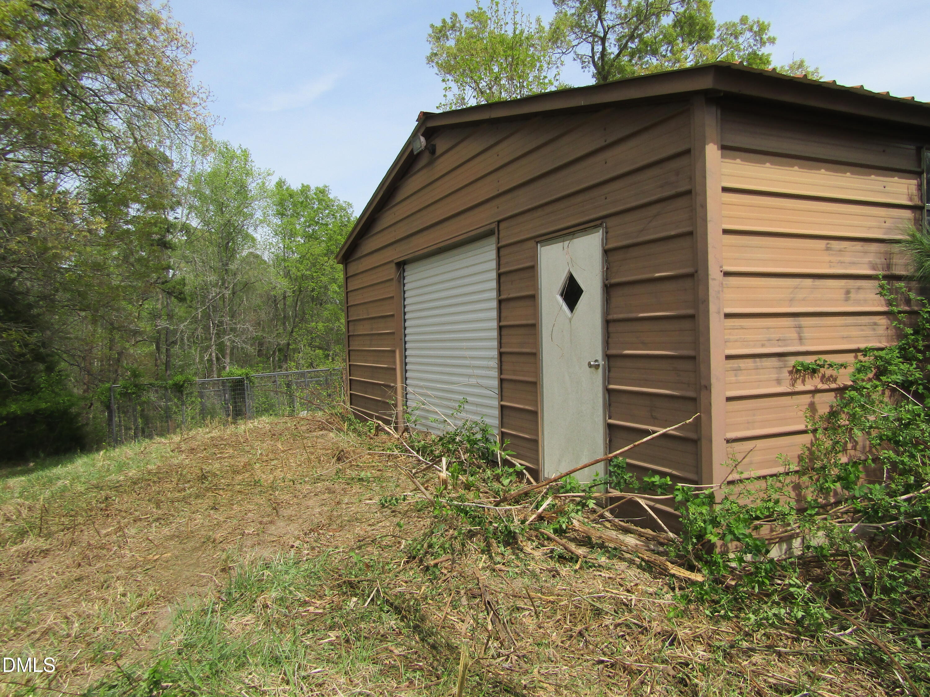 5950 Union Ridge Road Burlington, NC 27217 - Photo 7 of 24 a backyard of a house with lots of green space