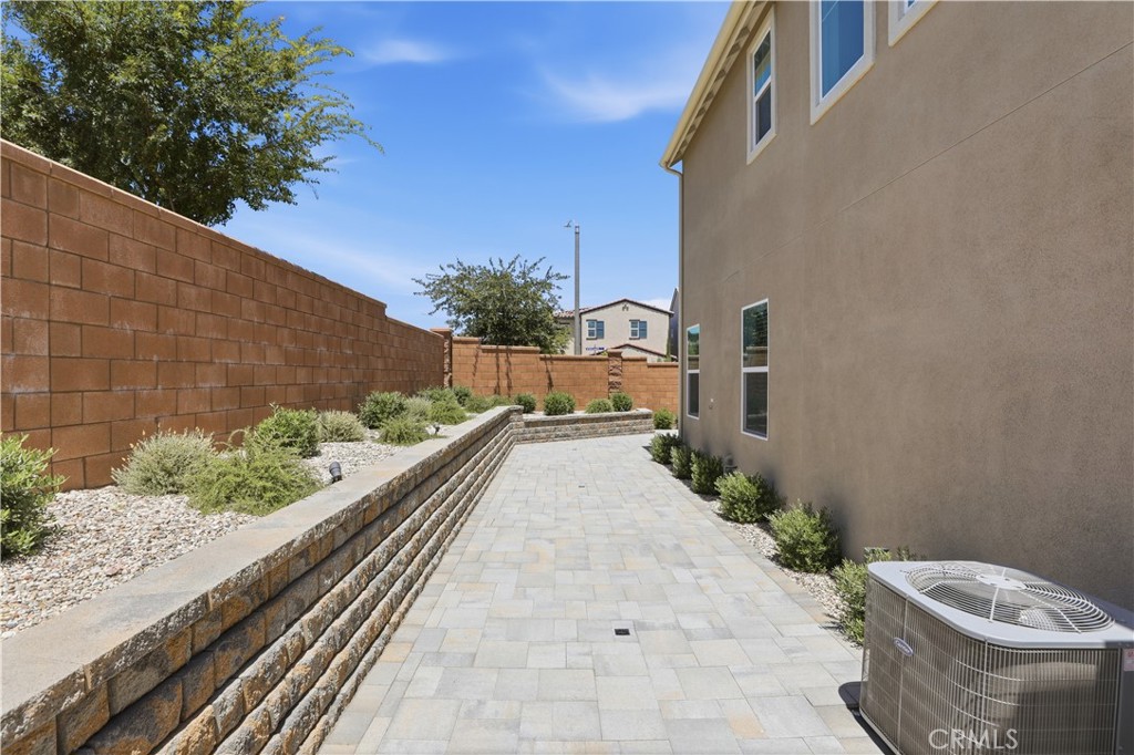4089 Spring Haven Lane Corona, CA 92883 - Photo 38 of 74