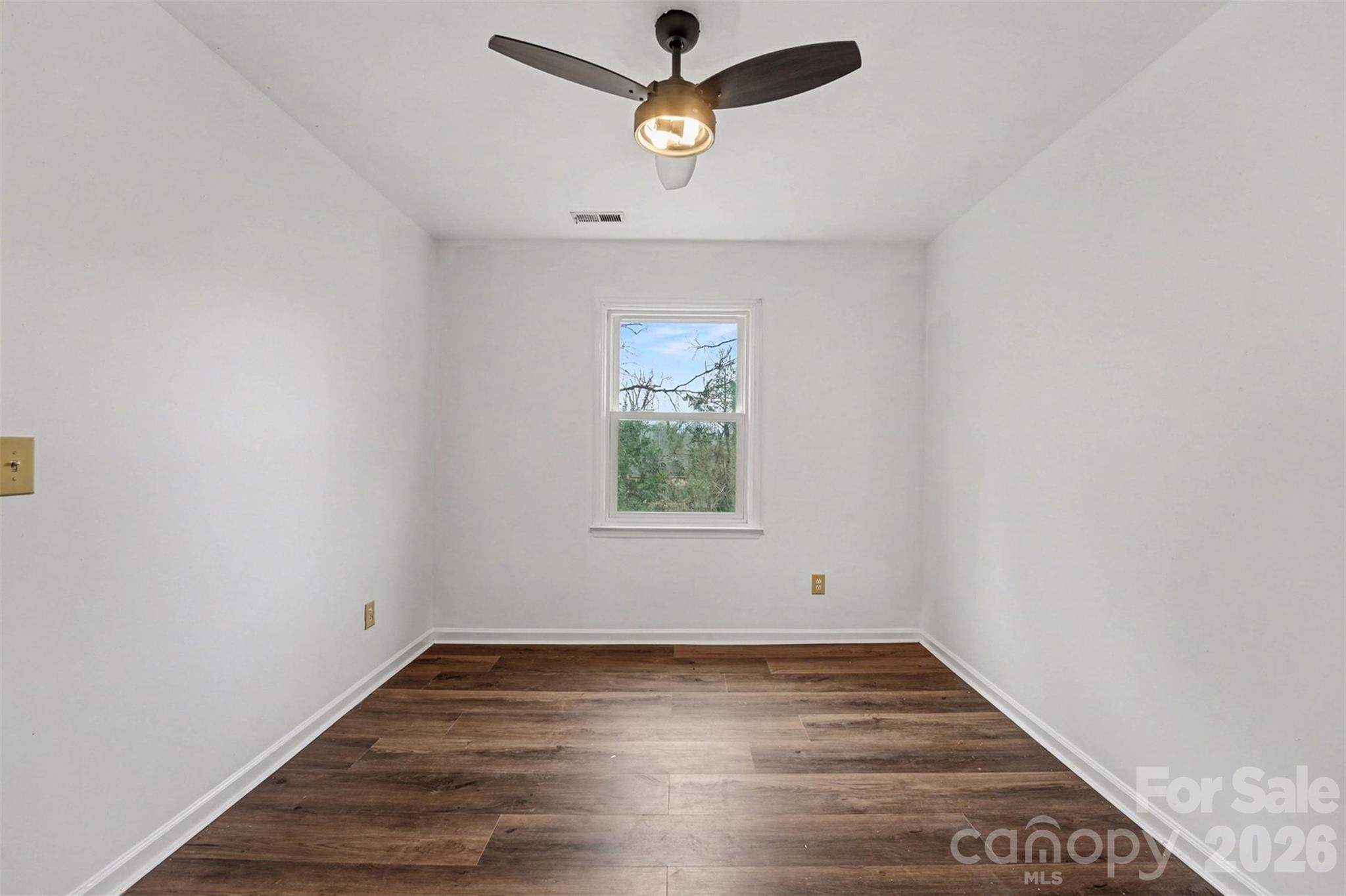 5609 Beaconsfield Road Charlotte, NC 28214 - Photo 12 of 33