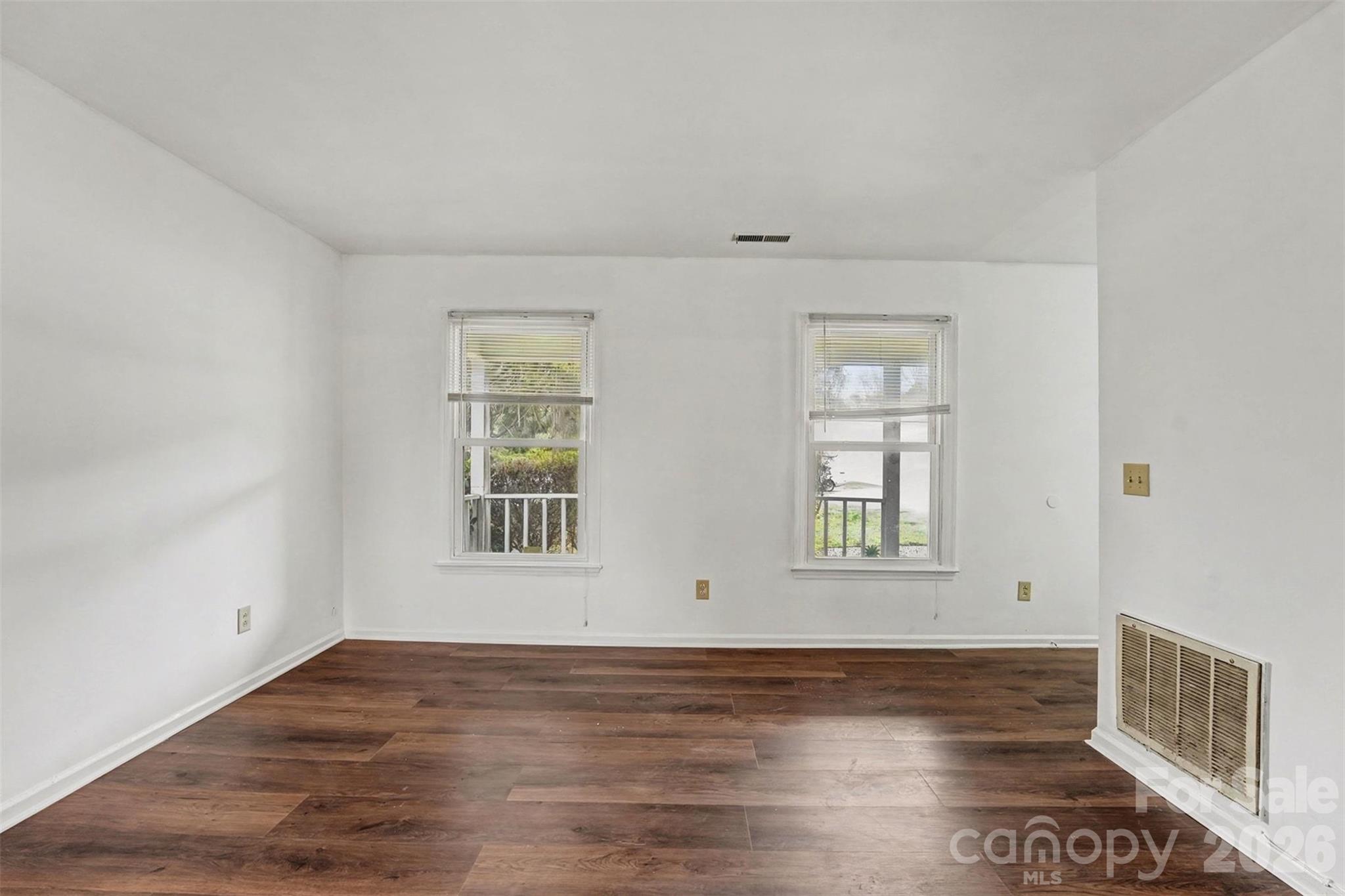 5609 Beaconsfield Road Charlotte, NC 28214 - Photo 6 of 33