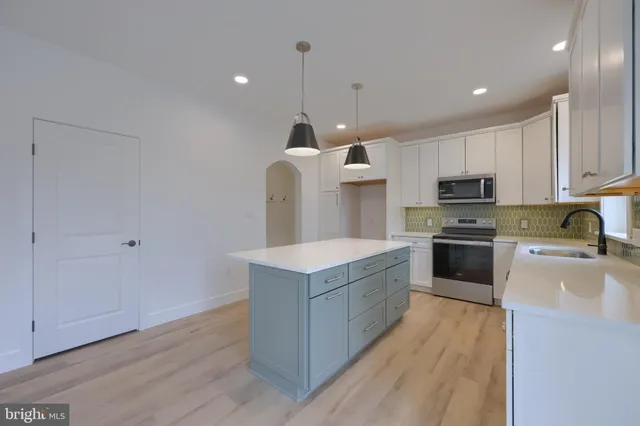 $575,000 | 520 Woodcrest Avenue, Lititz, PA 17543