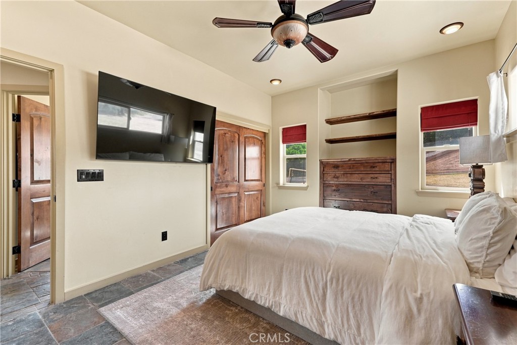 255 Narnia Road Paso Robles, CA 93446 - Photo 19 of 56 Primary Bedroom