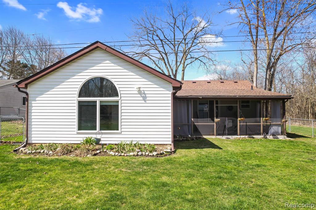 3211 Coolidge Highway Rochester Hills, MI 48309 - Photo 6 of 45