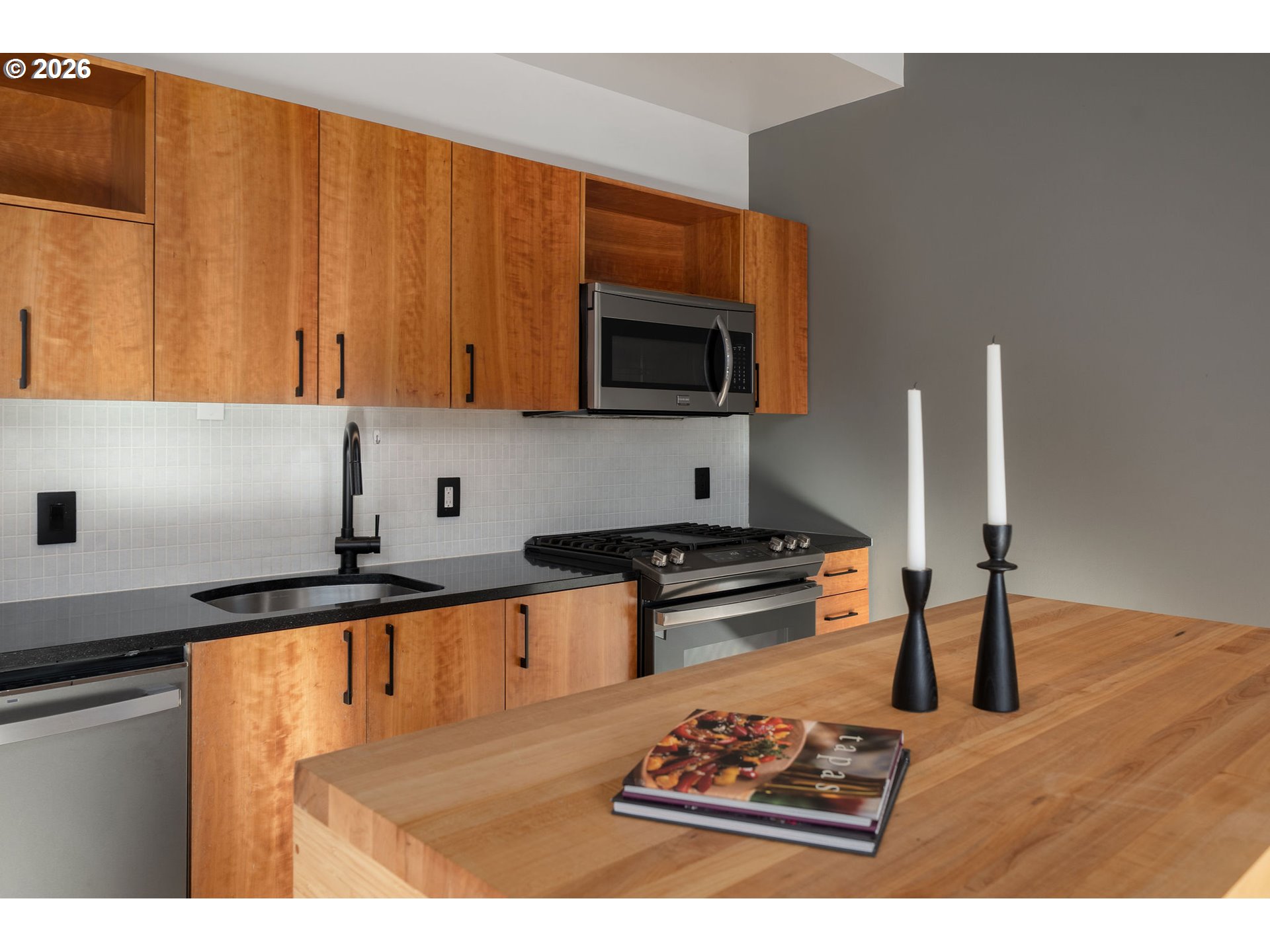 1234 Southwest 18th Avenue, Unit 407 Portland, OR 97205 - Photo 12 of 30