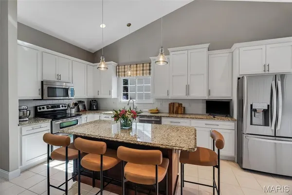 $635,000 | 2088 Avalon Ridge Circle, Fenton, MO 63026