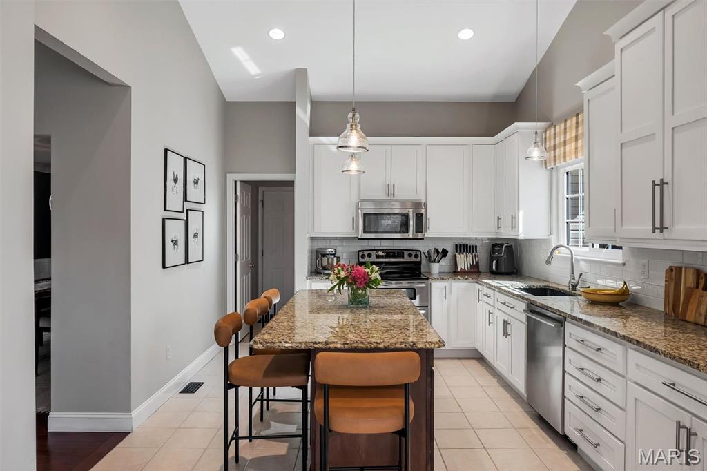 2088 Avalon Ridge Circle Fenton, MO 63026 - Photo 13 of 42