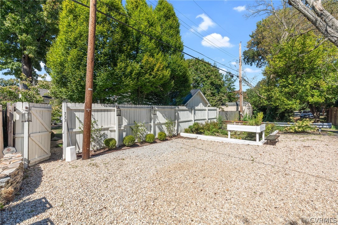 333 Lexington Road Richmond, VA 23226 - Photo 3 of 45 Gallery Image 3