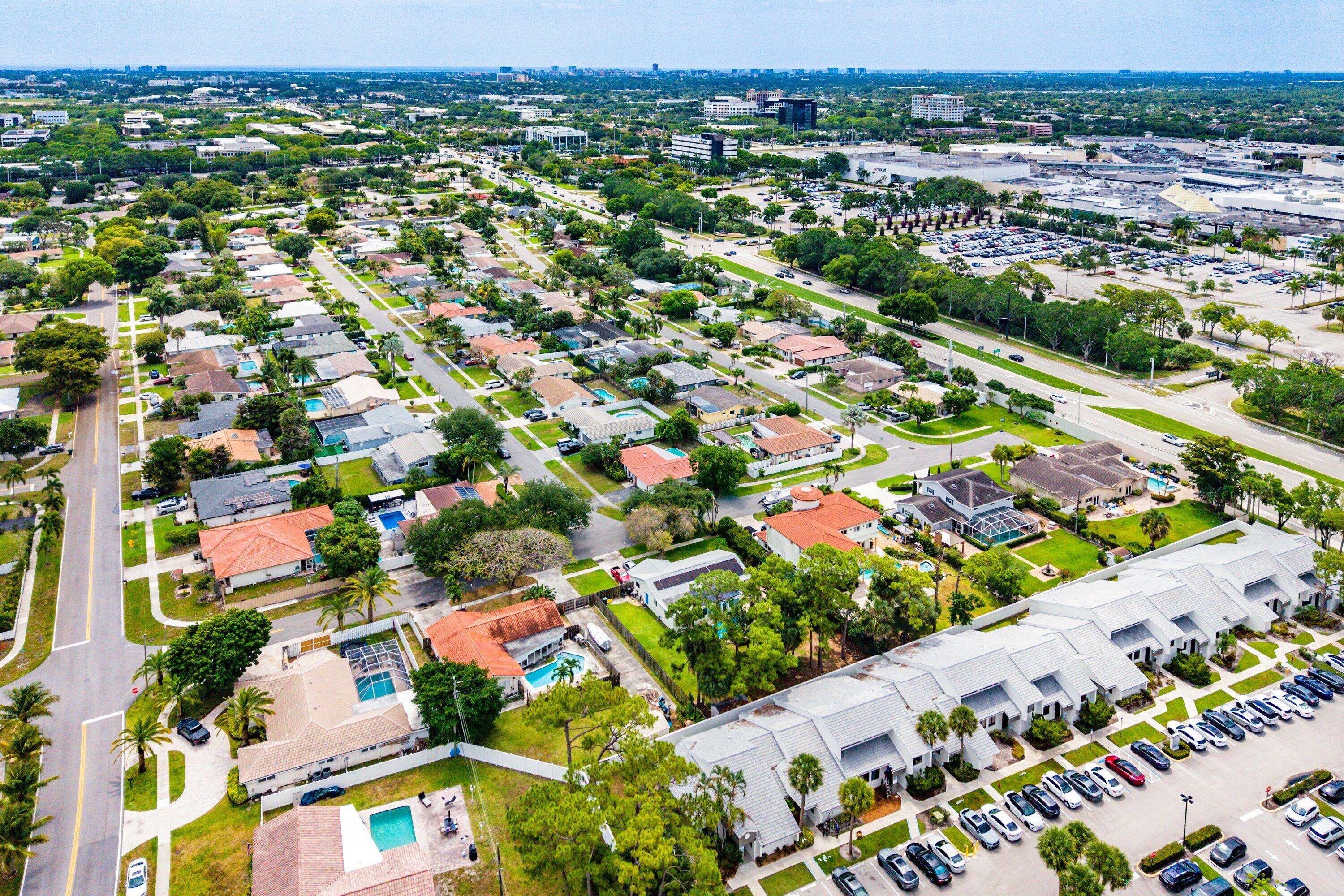 2 Tam O Shanter Lane Boca Raton, FL 33431 - Photo 37 of 41 037-2TamOShanterLane-BocaRaton-FL-33431-