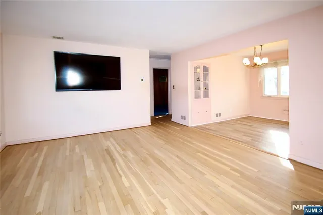 $599,900 | 16-30 Saddle River Road, Fair Lawn, NJ 07410