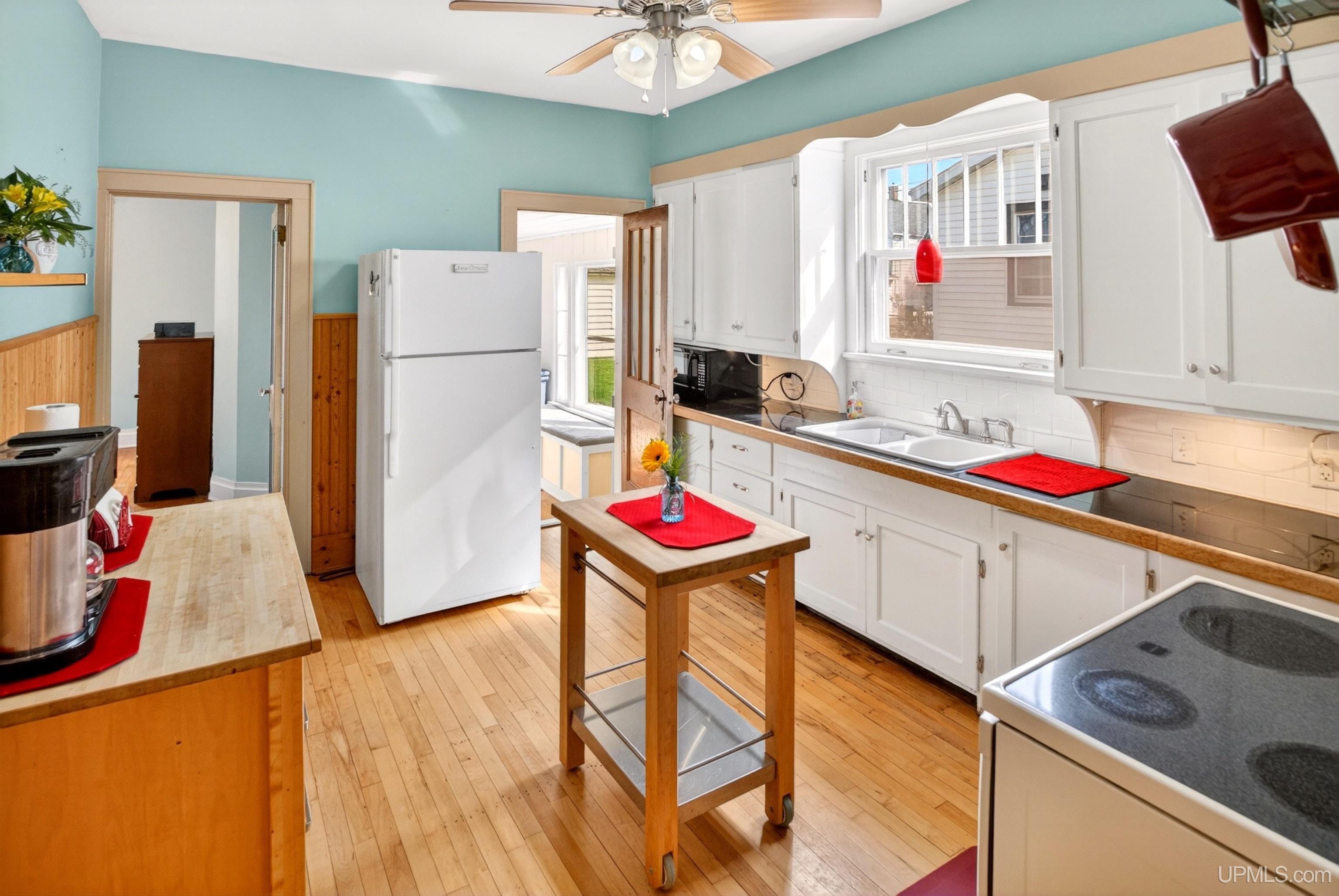 306 West Ridge Street Ishpeming, MI 49849 - Photo 7 of 24