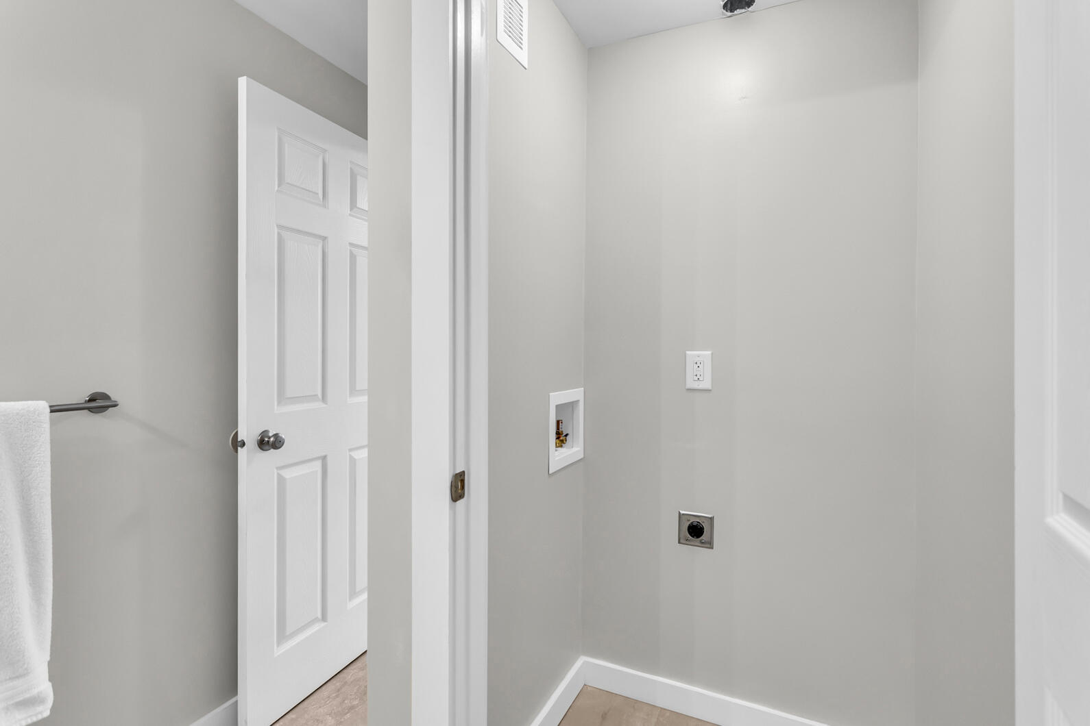 323 Sycamore Street Jackson, MI 49201 - Photo 15 of 31 0N0A9414