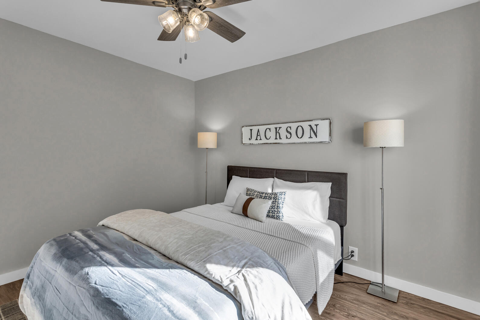 323 Sycamore Street Jackson, MI 49201 - Photo 16 of 31 0N0A9384