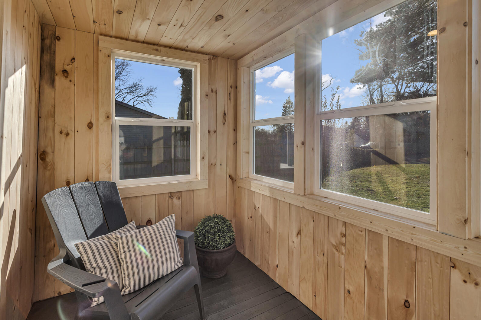 323 Sycamore Street Jackson, MI 49201 - Photo 20 of 31 0N0A9360