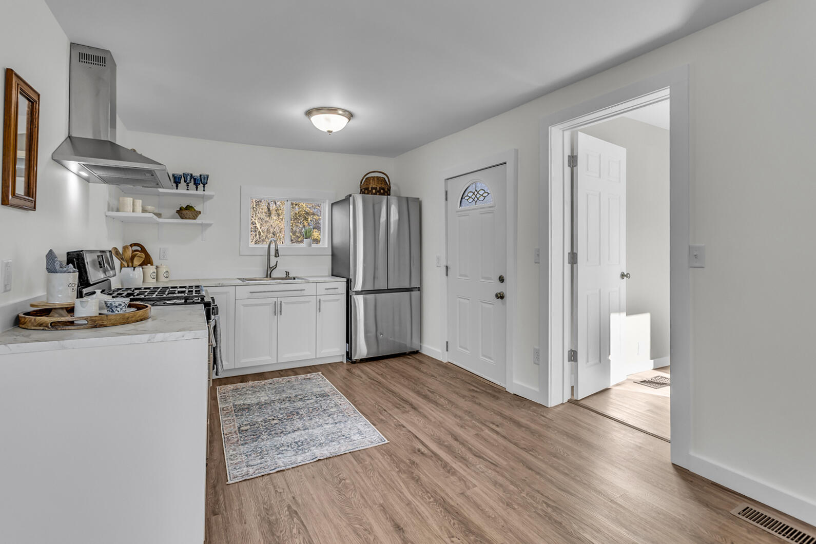 323 Sycamore Street Jackson, MI 49201 - Photo 4 of 31 0N0A9405