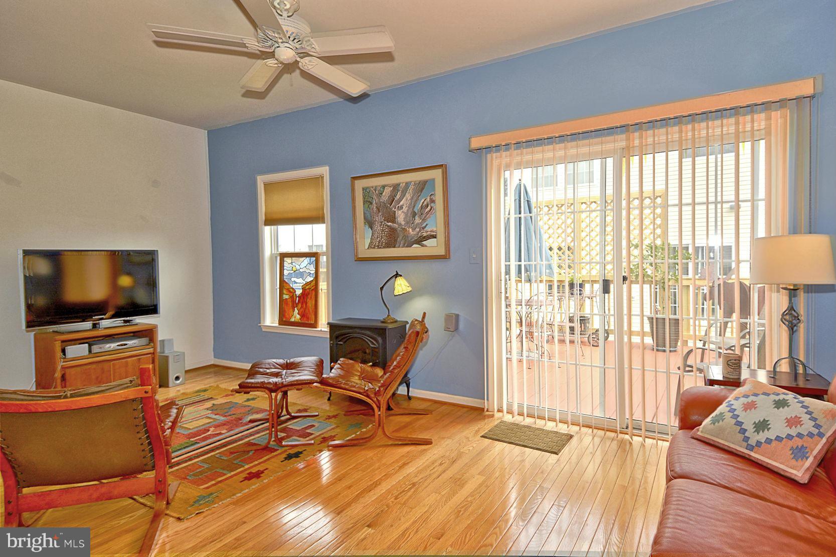 14022 Rockingham Road Germantown, MD 20874 - Photo 2 of 30 Family Room