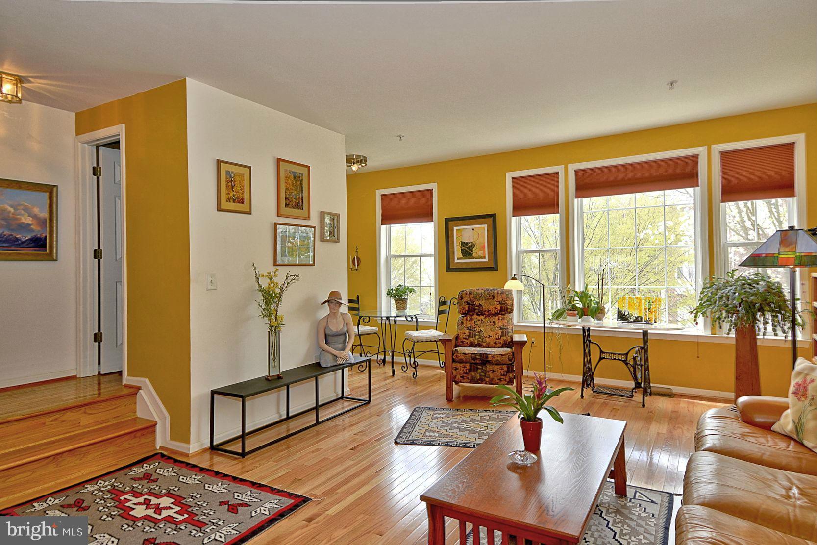14022 Rockingham Road Germantown, MD 20874 - Photo 11 of 30 Living Room