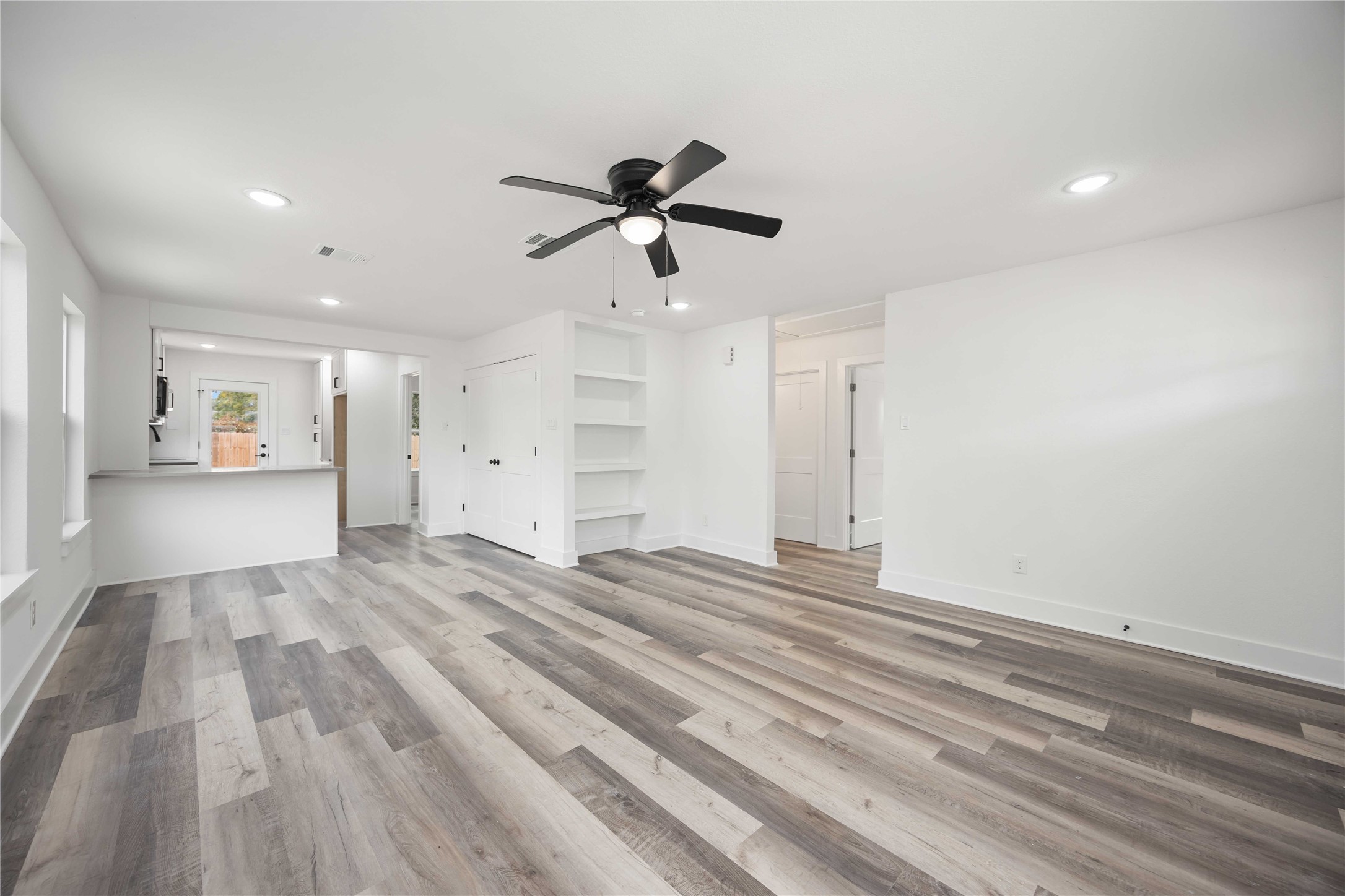 3405 Mt Pleasant Street Houston, TX 77021 - Photo 4 of 20 Open concept kitchen and living area with a perfect flow of one space to another.
