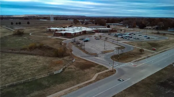 $310,000 | 609 Catalpa Street, Independence, KS 67301