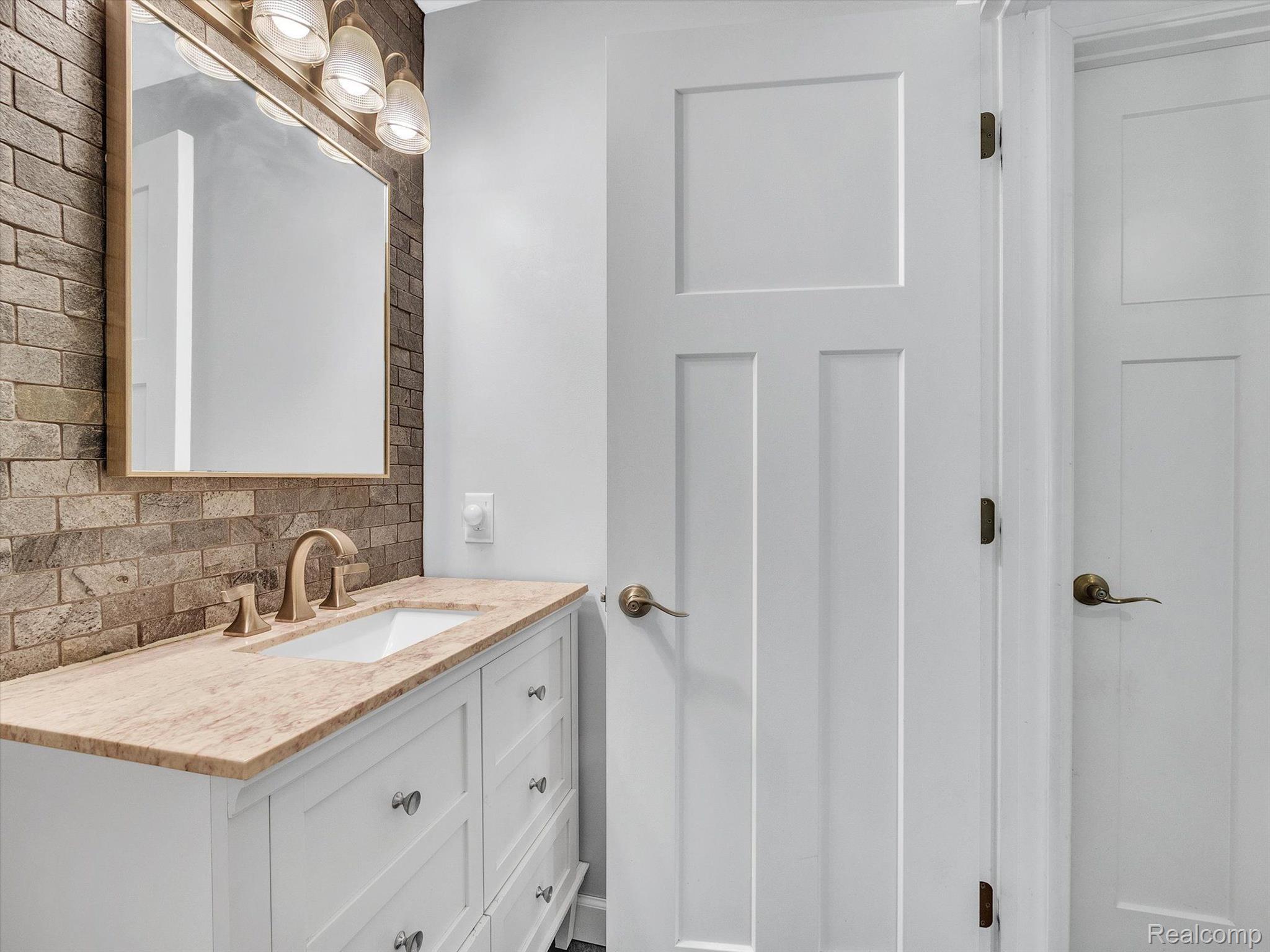 1818 Fox Ridge Drive Howell, MI 48843 - Photo 10 of 42 Gallery Image 10