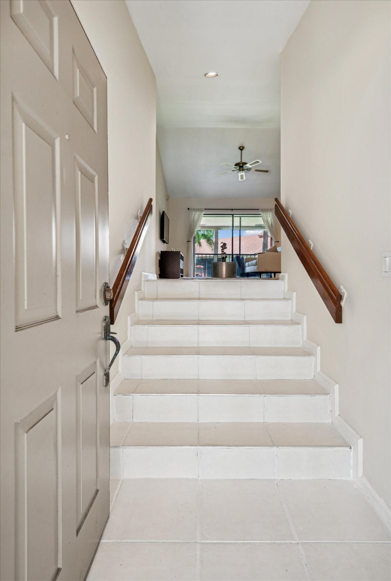 5750 Coach House Circle, Unit G Boca Raton, FL 33486 - Photo 3 of 19 03-Holtzheuser-5750 Coach House Cir G-3