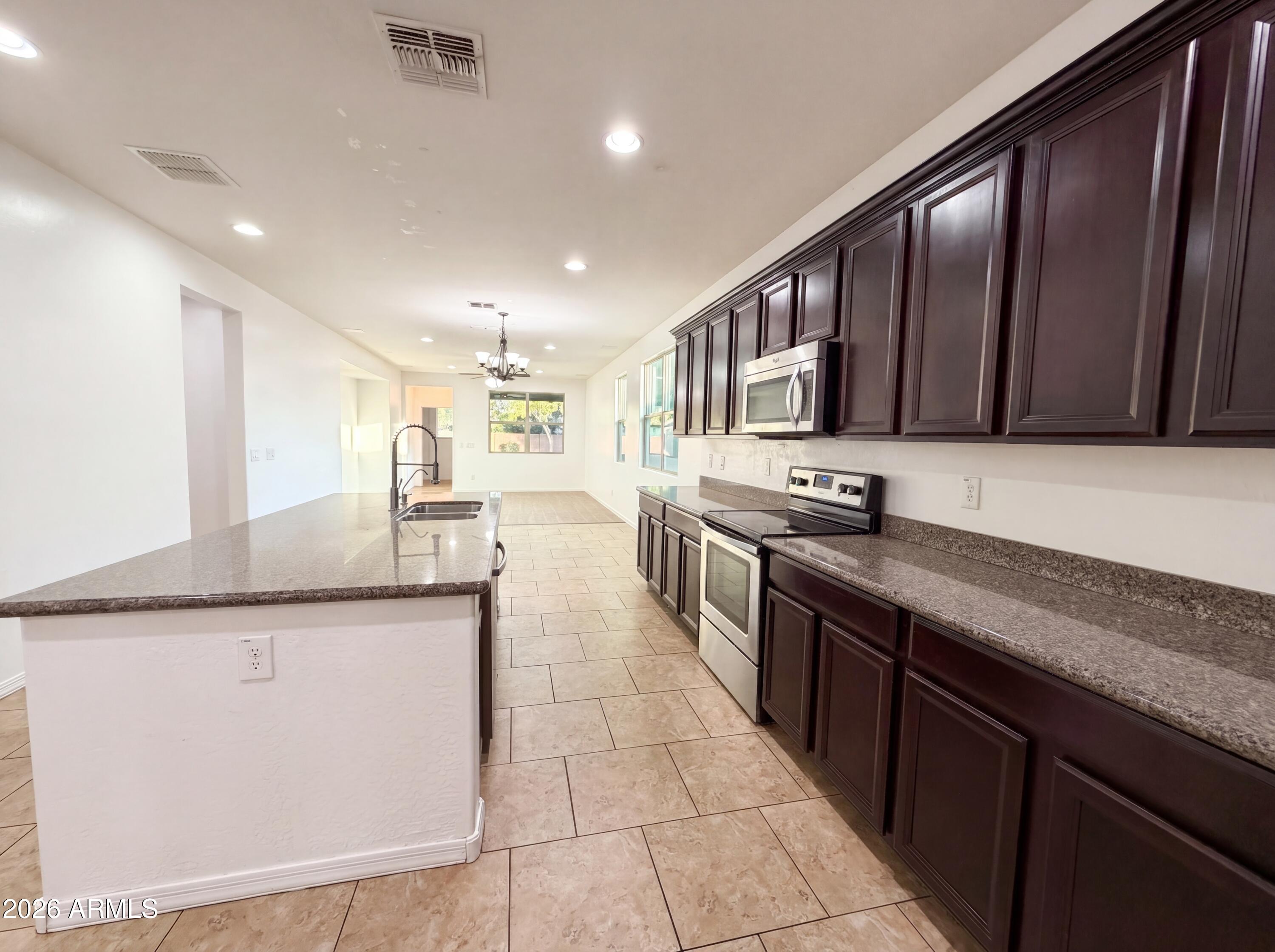 112 East Bernie Lane Gilbert, AZ 85295 - Photo 9 of 23 listing_8