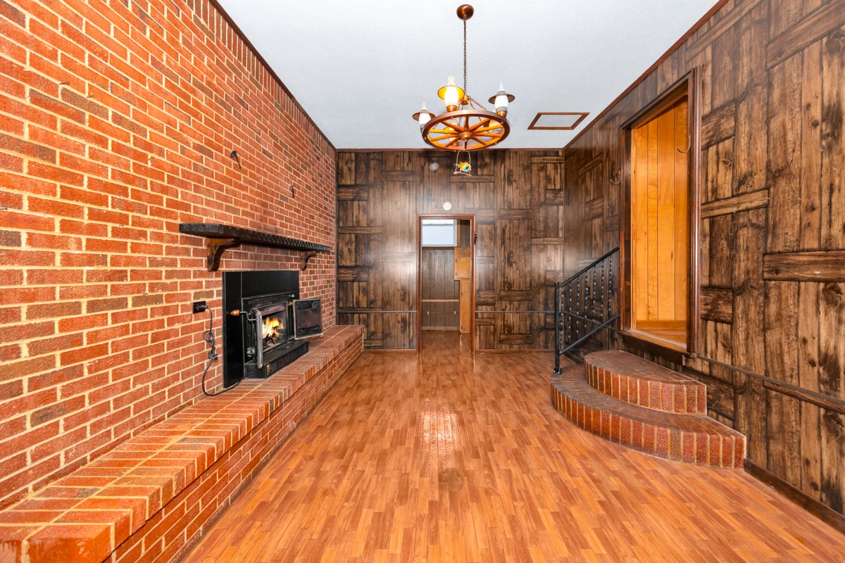 14052 Elk River Mills Road Athens, AL 35614 - Photo 24 of 43 a view of a interior of the house