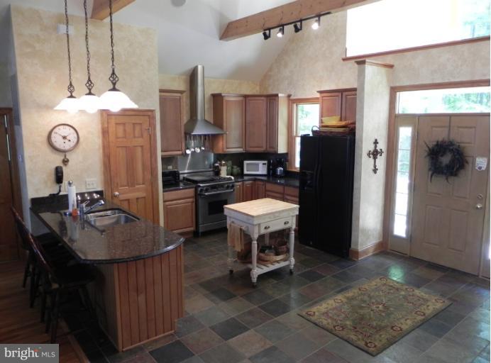 229 Busbees Point Road Bumpass, VA 23024 - Photo 8 of 19 Kitchen