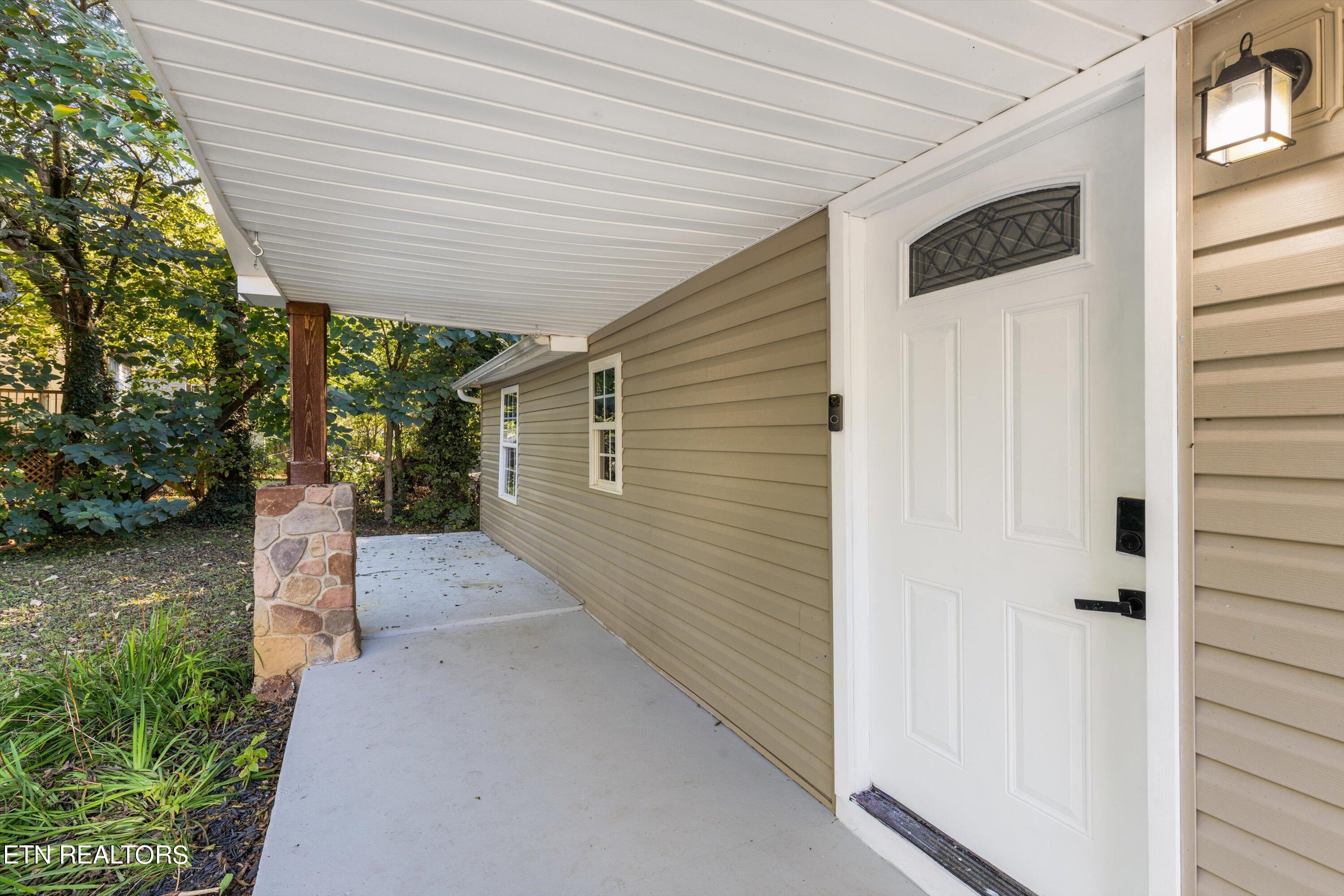1600 Berry Road Knoxville, TN 37920 - Photo 28 of 33 Covered Front Porch