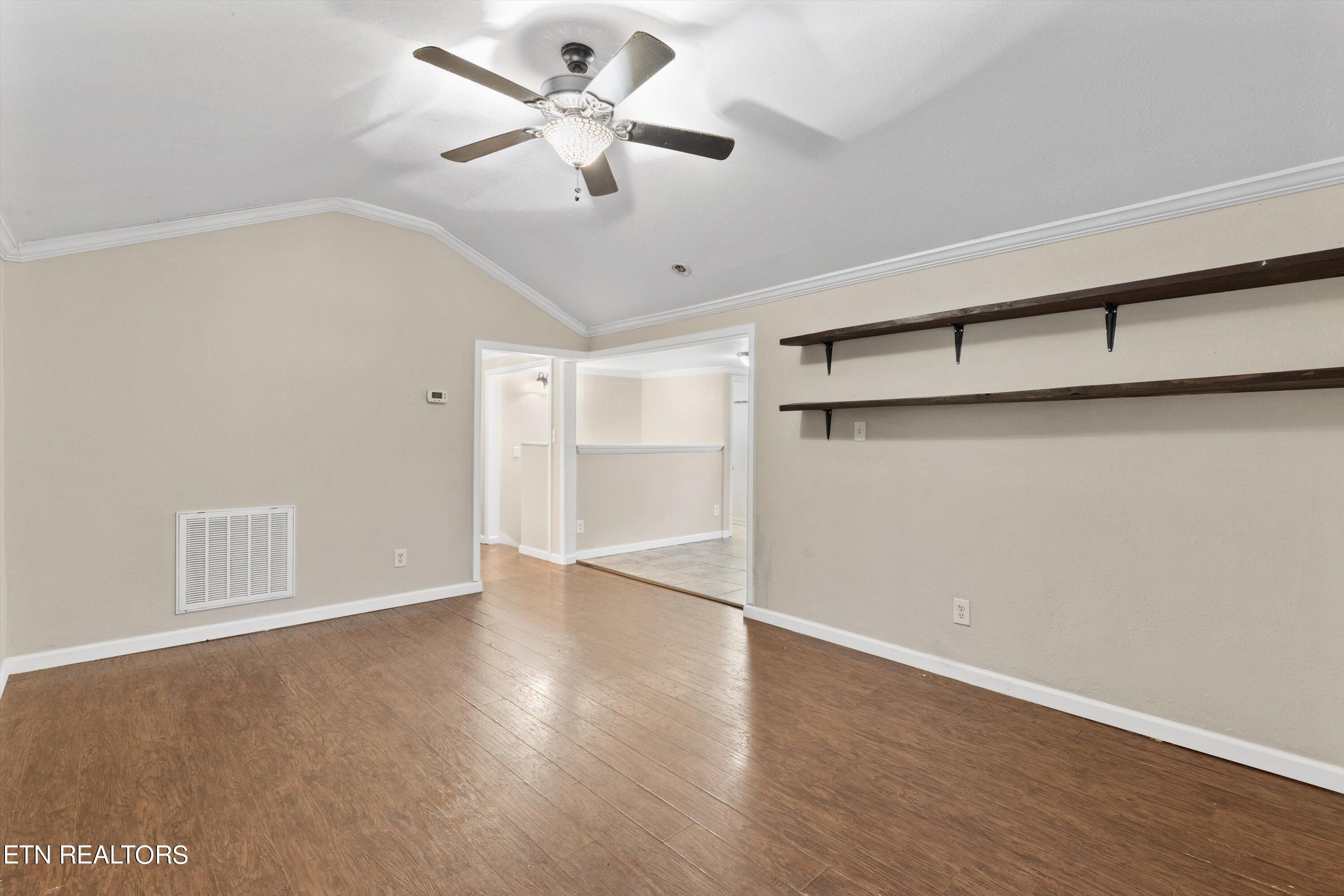 1600 Berry Road Knoxville, TN 37920 - Photo 6 of 33 Living Room