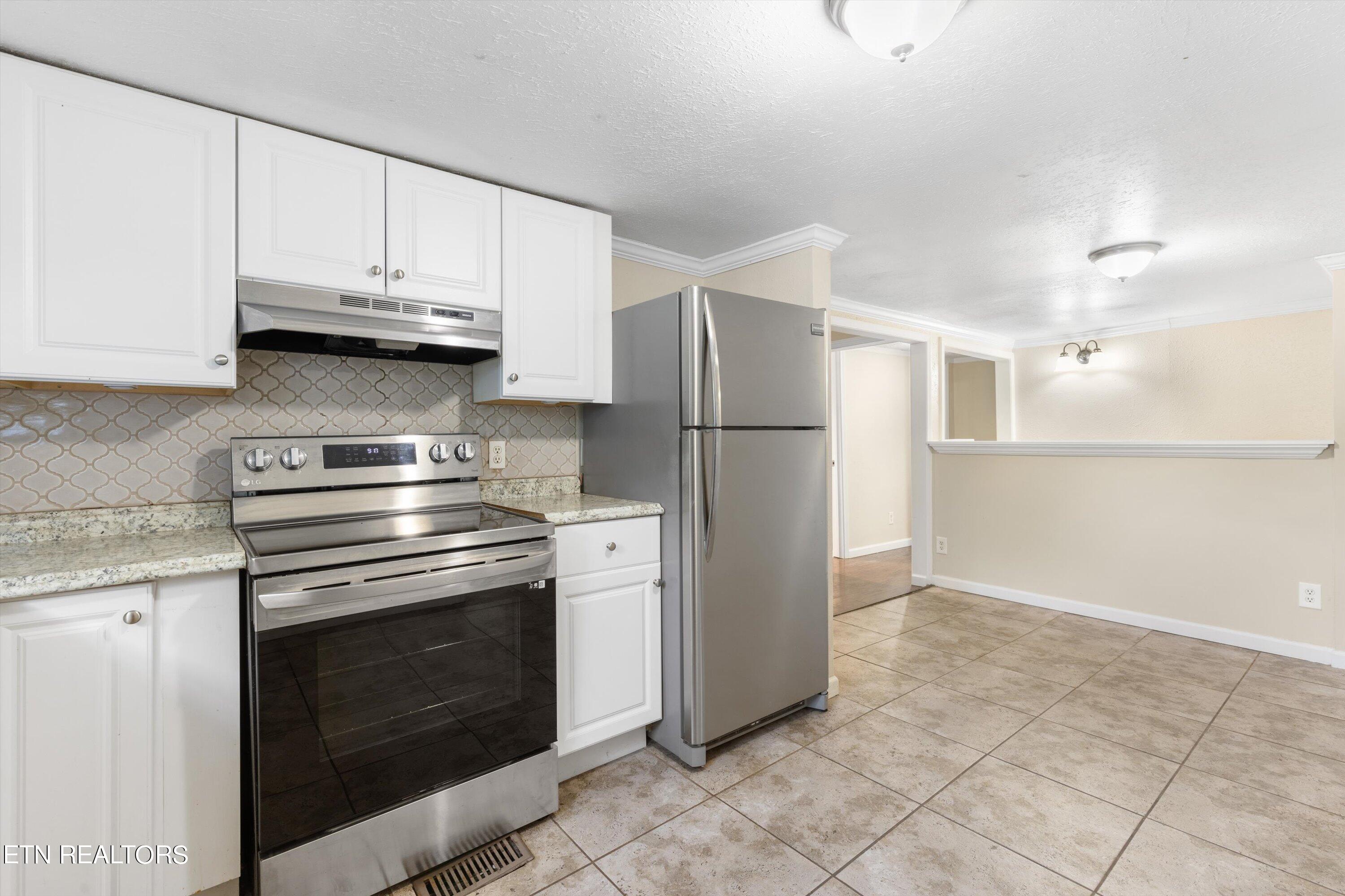 1600 Berry Road Knoxville, TN 37920 - Photo 8 of 33 Kitchen