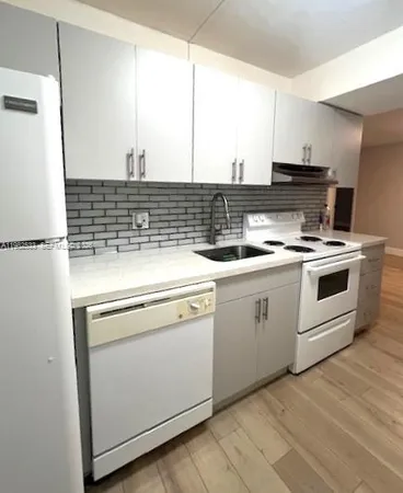 $2,000 | 1251 Northeast 108th Street, Unit 103, Miami, FL 33161