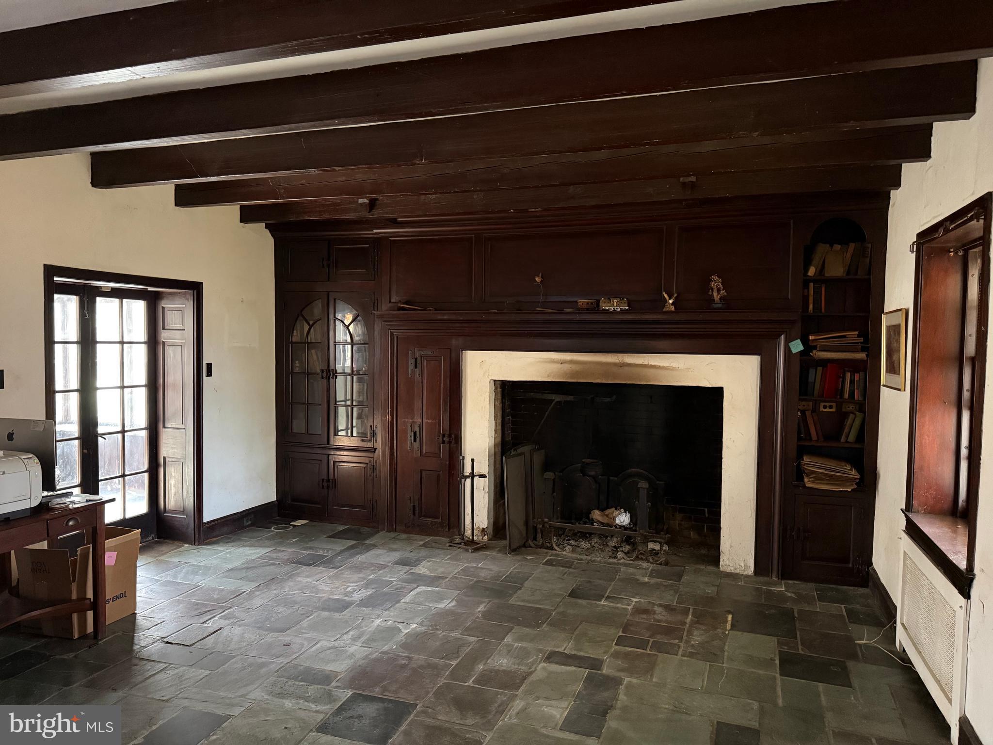 514 Edann Road Glenside, PA 19038 - Photo 11 of 34 Great Room Fireplace