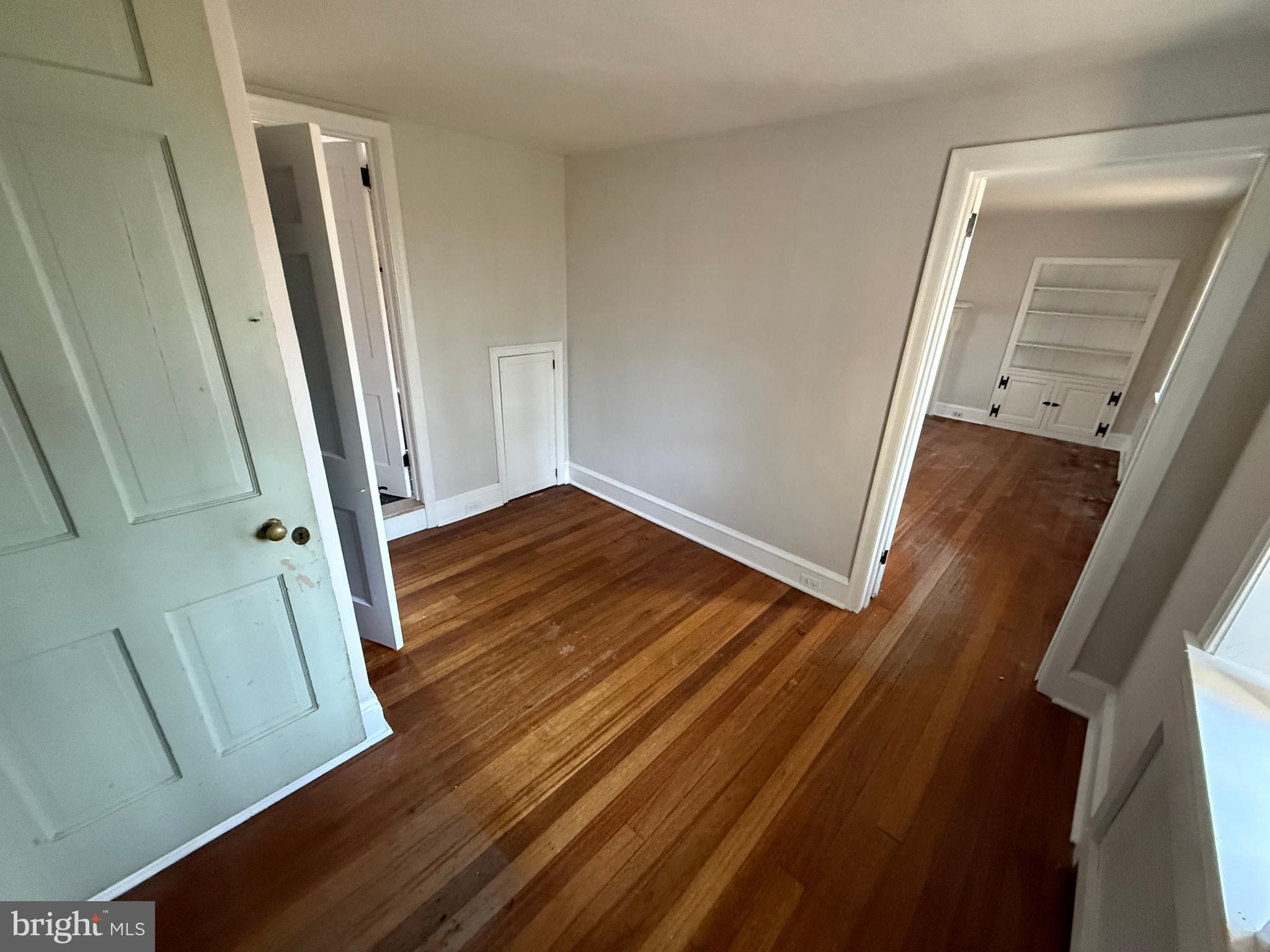 514 Edann Road Glenside, PA 19038 - Photo 20 of 34 Master Suite