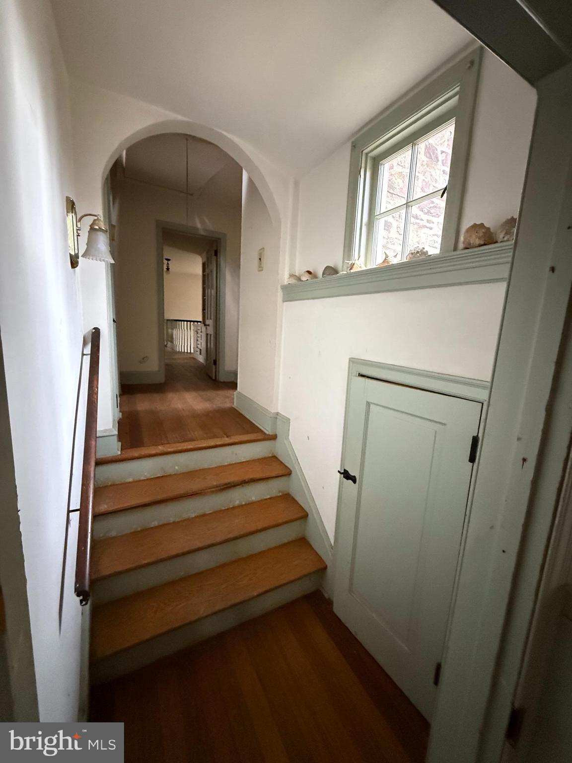 514 Edann Road Glenside, PA 19038 - Photo 24 of 34 Hallway