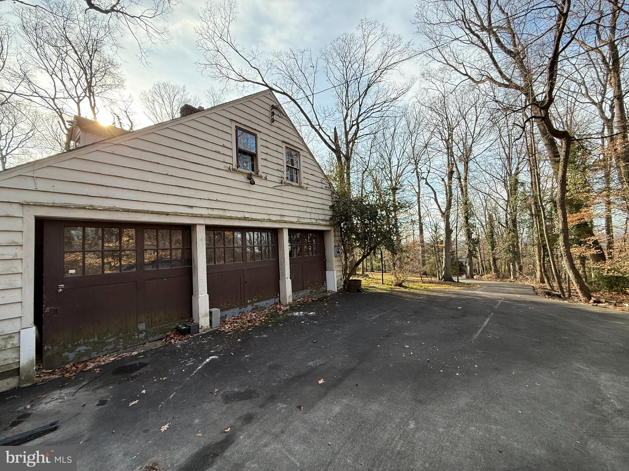 514 Edann Road Glenside, PA 19038 - Photo 6 of 34 3 Car Garage