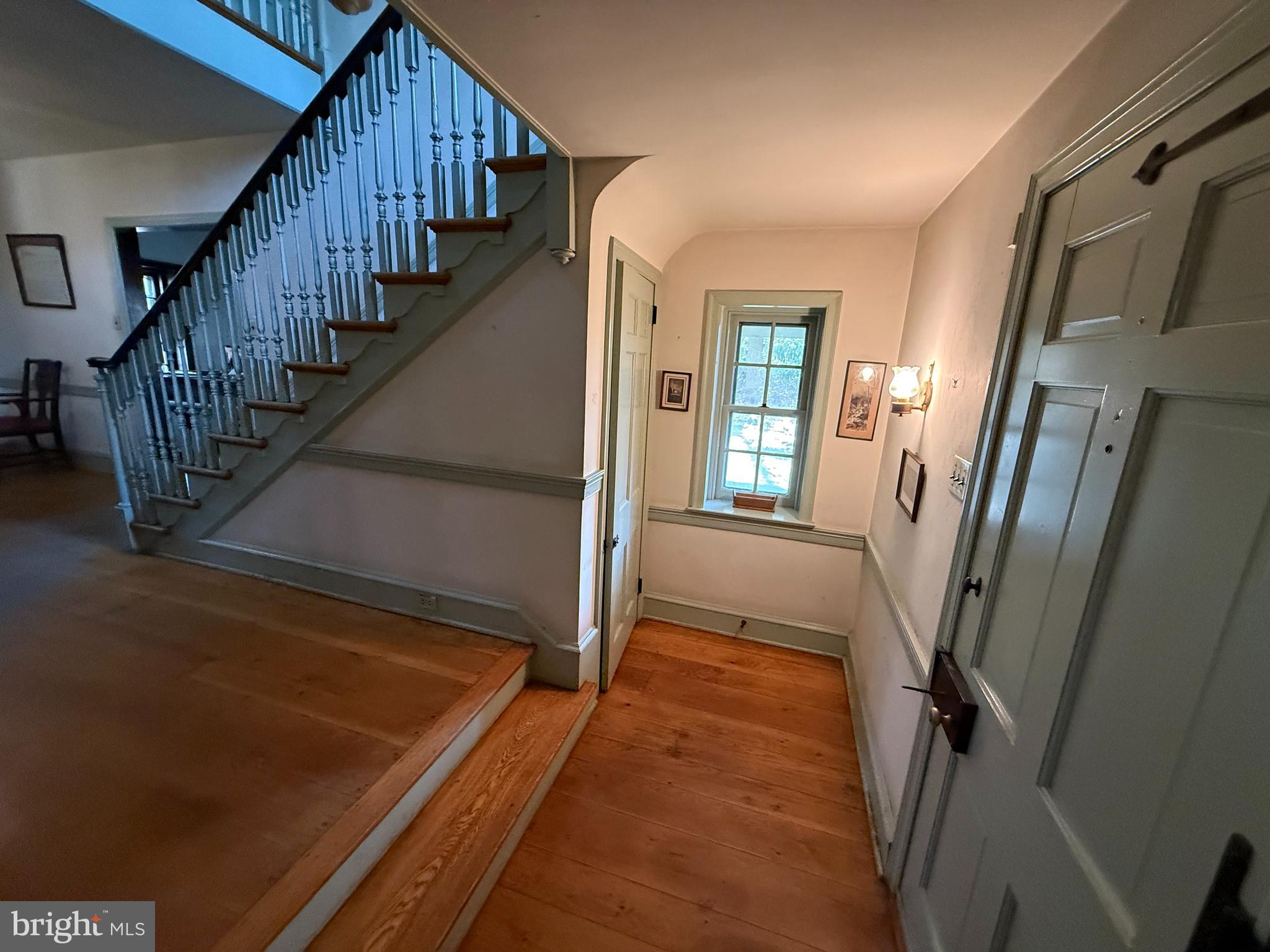 514 Edann Road Glenside, PA 19038 - Photo 7 of 34 Front Entrance