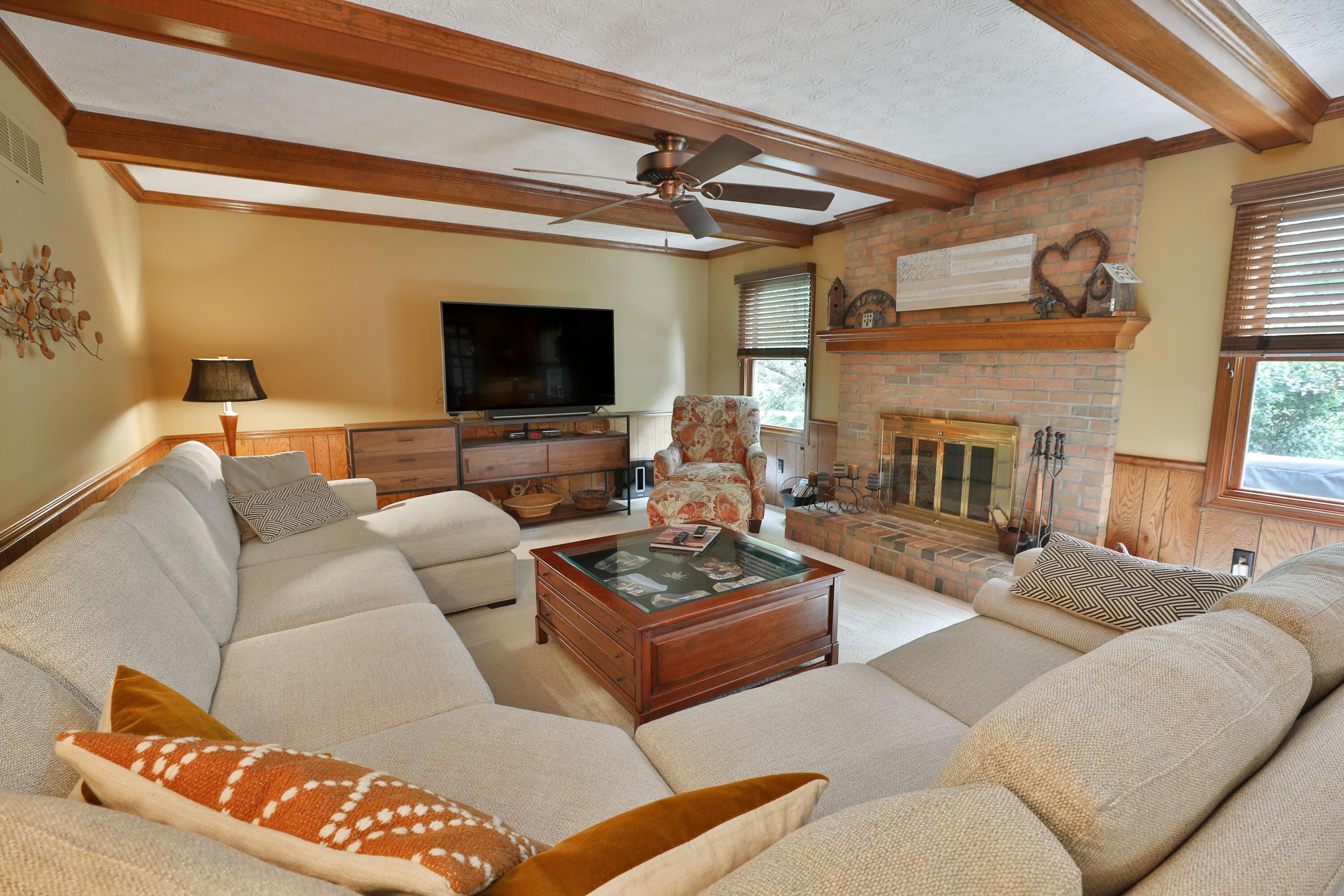 610 Deer Run Road Westerville, OH 43081 - Photo 10 of 58 Family Room