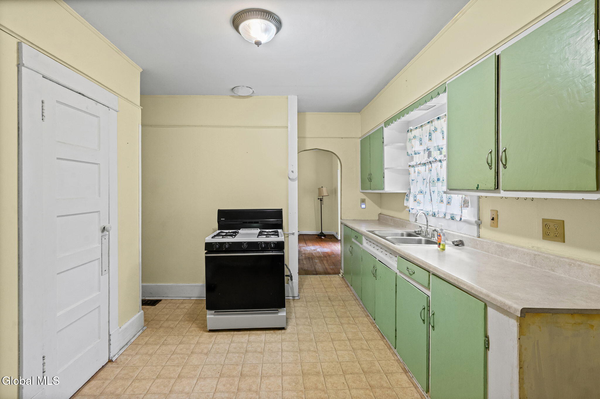 120 Leversee Road Troy, NY 12182 - Photo 8 of 24 14-web-or-mls-120-leversee-rd