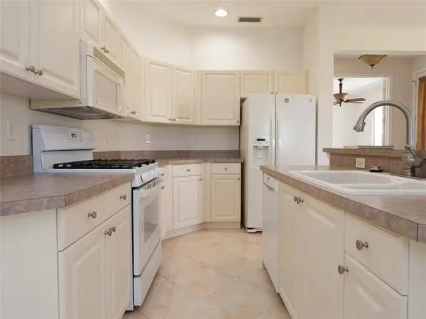 $284,900 | 2462 Magnolia Circle, North Port, FL 34289