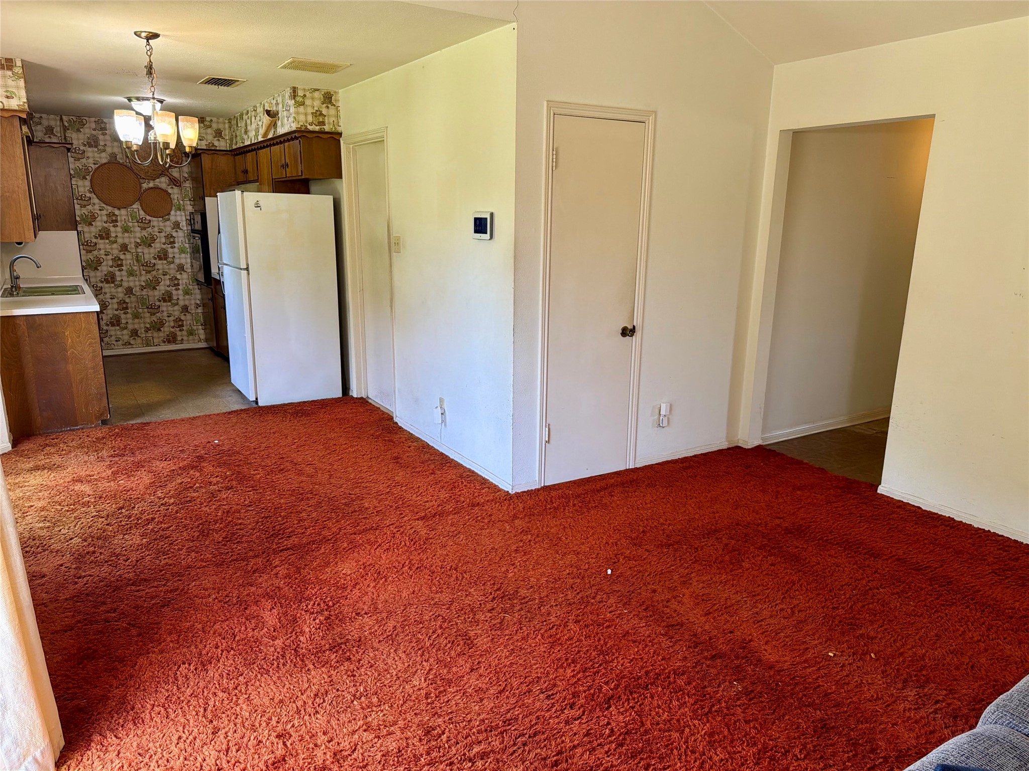 9714 Sumerlin Street Houston, TX 77075 - Photo 16 of 19 Refrigerator NOT included