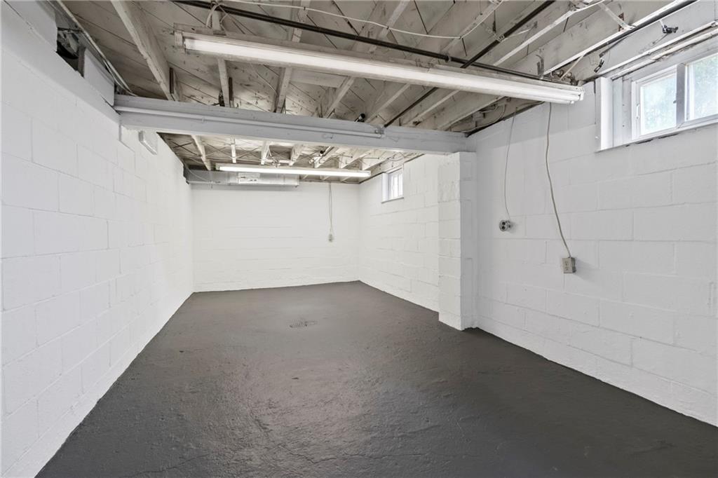 1807 Pine Hollow Road McKees Rocks, PA 15136 - Photo 36 of 47 a view of a water heater room