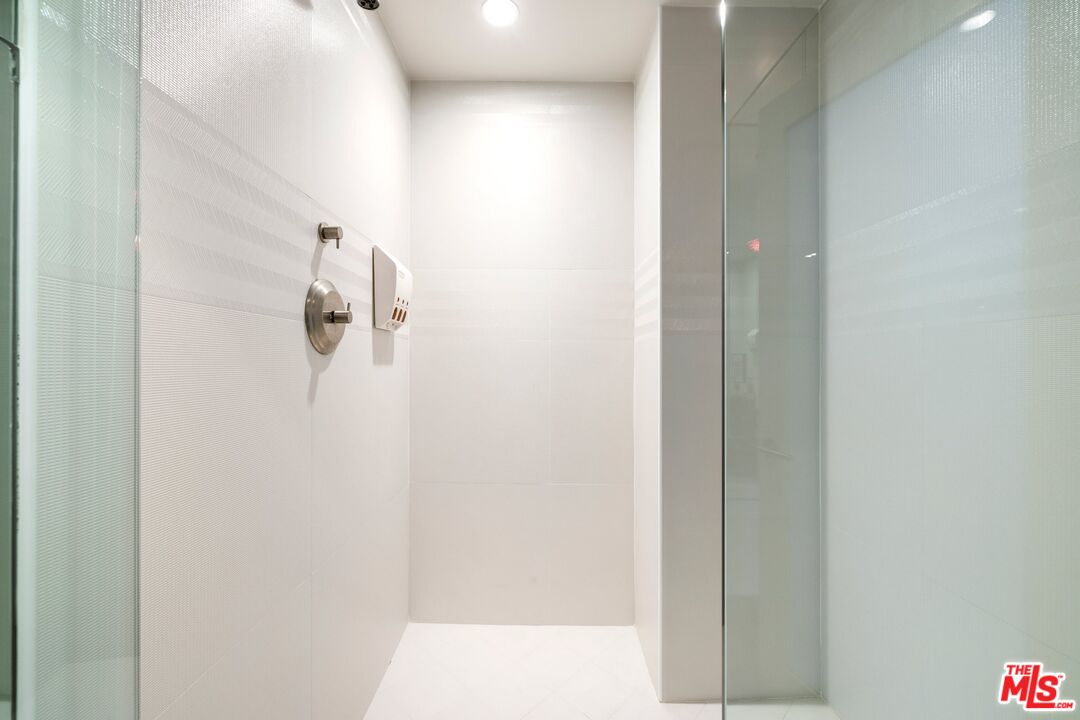 3007 Ocean Front Walk Venice, CA 90291 - Photo 11 of 33 a bathroom with a shower