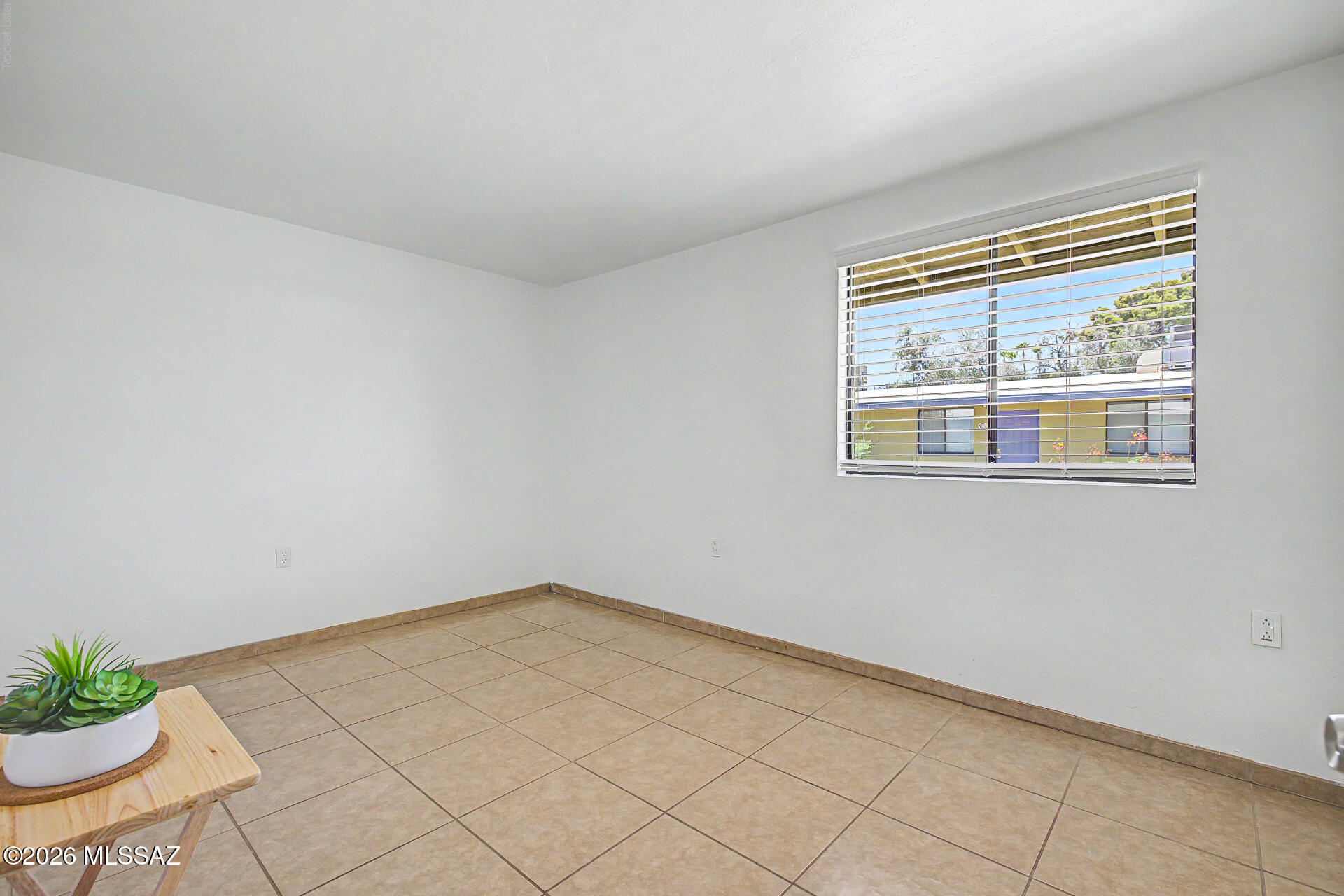 350 North Silverbell Road, Unit 86 Tucson, AZ 85745 - Photo 13 of 22 12 - Silverbell