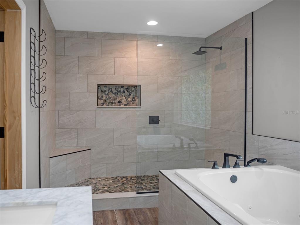 628 Bethel Street Keystone Heights, FL 32656 - Photo 20 of 49 a bathroom with a sink and a shower