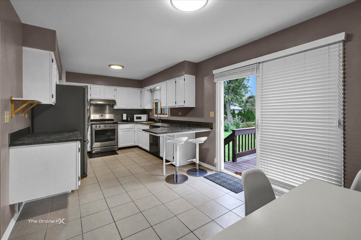 2N314 Euclid Avenue Glendale Heights, IL 60139 - Photo 11 of 28