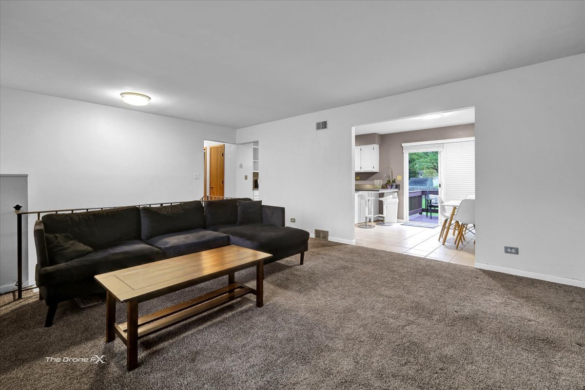 2N314 Euclid Avenue Glendale Heights, IL 60139 - Photo 13 of 28