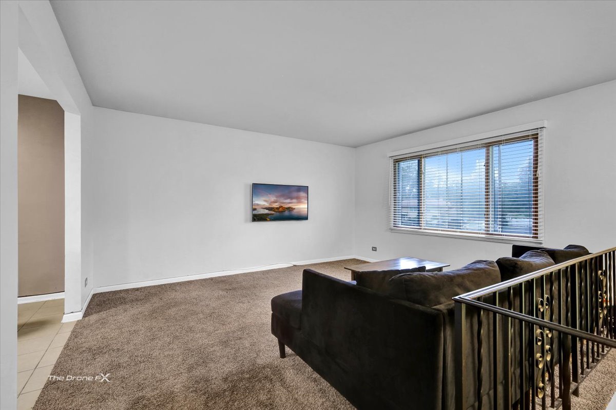 2N314 Euclid Avenue Glendale Heights, IL 60139 - Photo 14 of 28