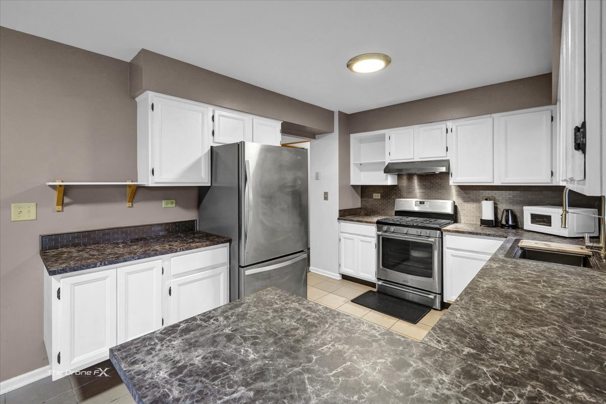 2N314 Euclid Avenue Glendale Heights, IL 60139 - Photo 7 of 28