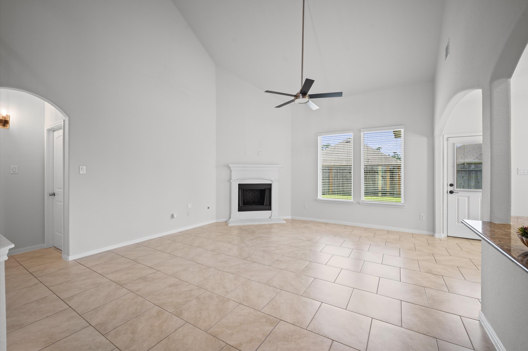 5635 Glenfield Spring Lane Spring, TX 77389 - Photo 11 of 43